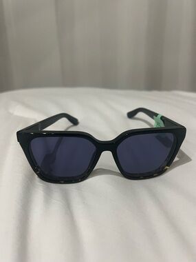 CALVIN KLEIN Women's CK25500S Sunglasses NWT